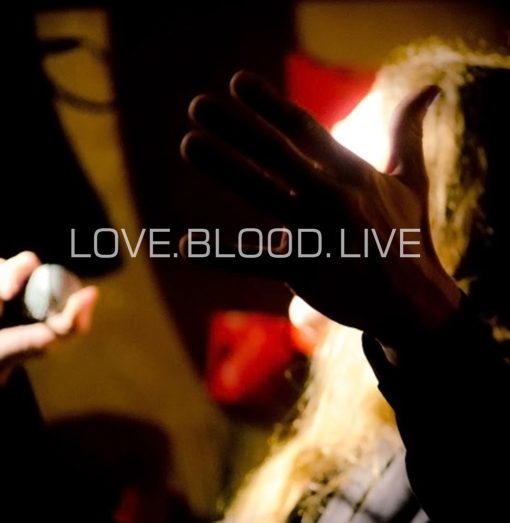 Transport Aerian - LOVE​.​BLOOD​.​LIVE